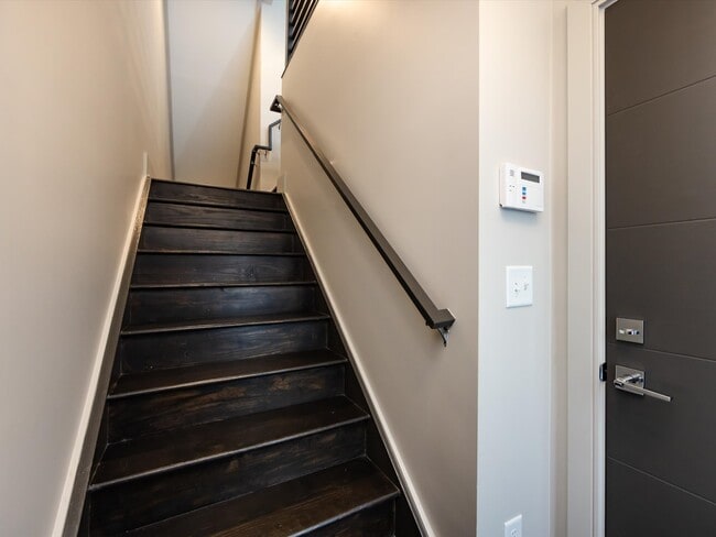 Building Photo - 237 Domain Way