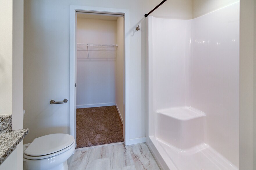 Building Photo - 4879 Lacy Rd