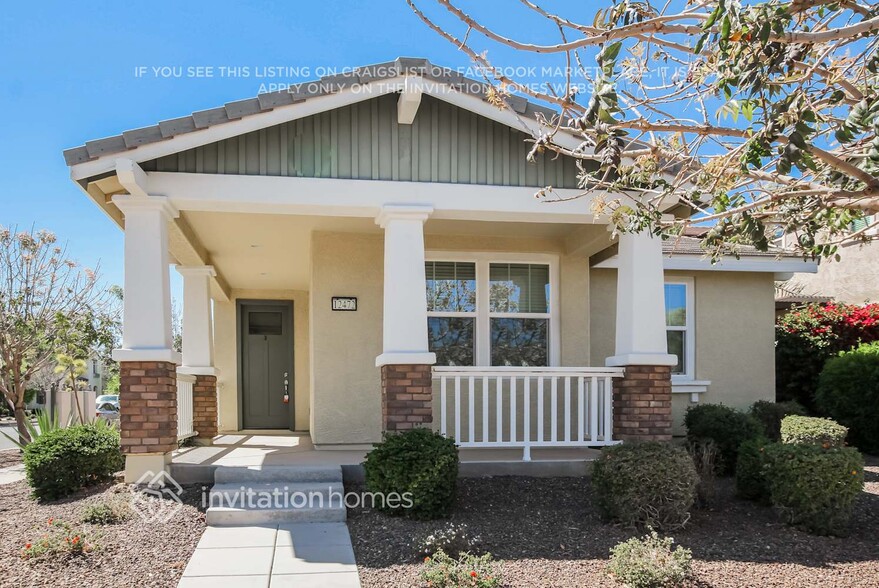 Building Photo - 12472 N 153rd Dr