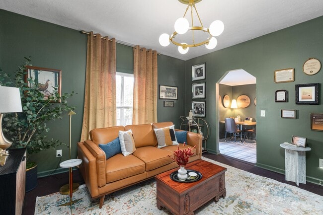 Building Photo - 619 Taylor Ave