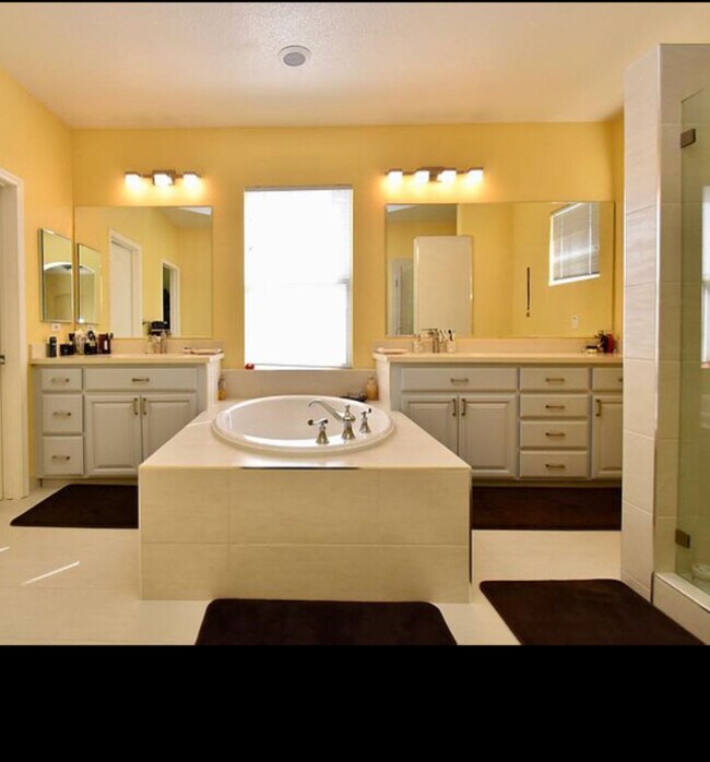 Building Photo - 27 Newport Landing Dr