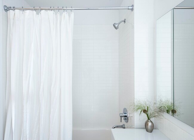 Building Photo - 300 Ashland Pl