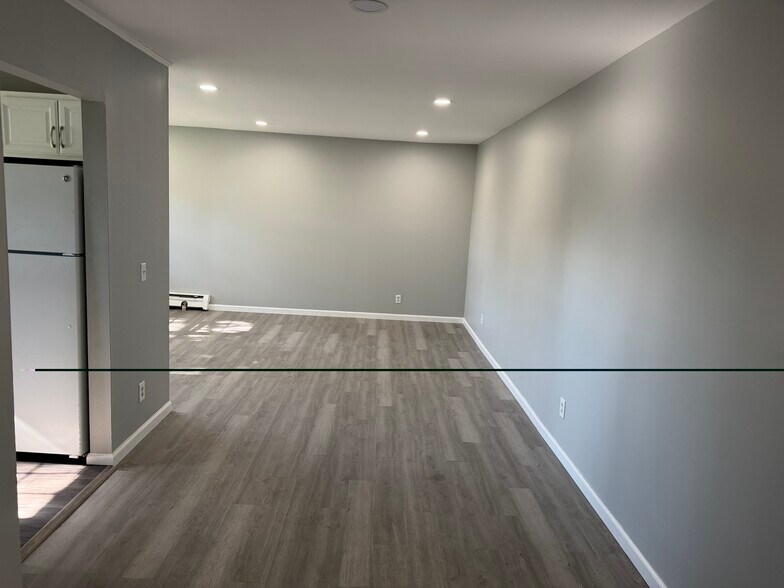 Building Photo - 1060 New Haven Ave