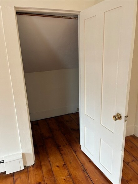 Building Photo - 12 Green St