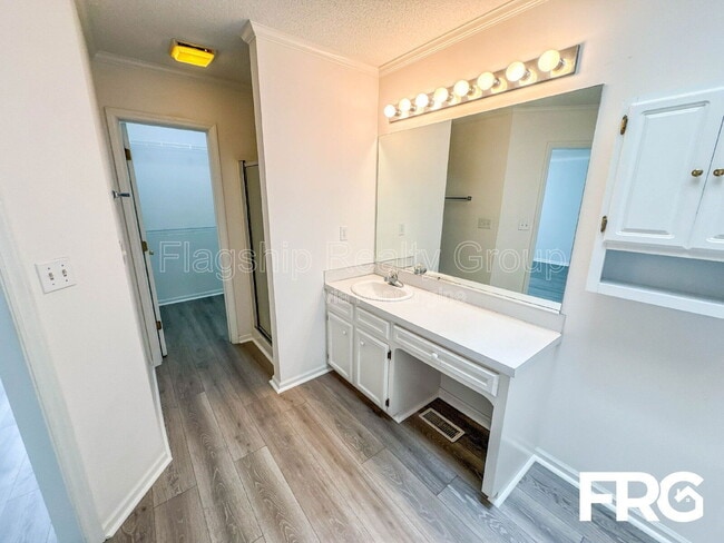 Building Photo - 3908 Sterling Pointe Dr