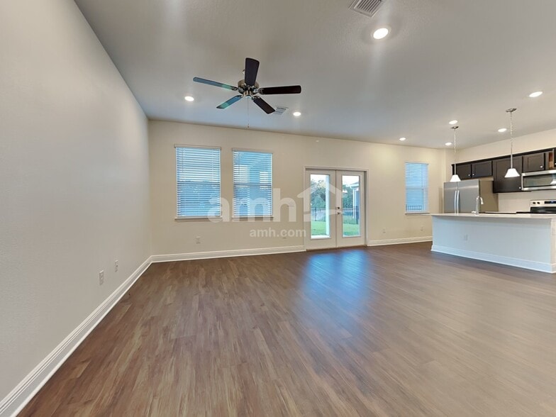 Building Photo - 27430 St Andrews Ave