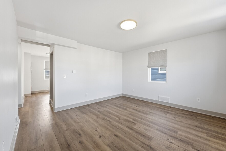 Building Photo - 3615 Kenmar Rd