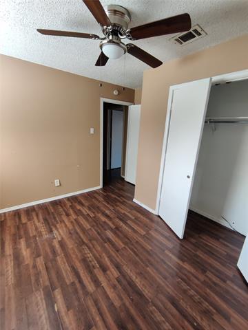 Building Photo - 130 Country Bend