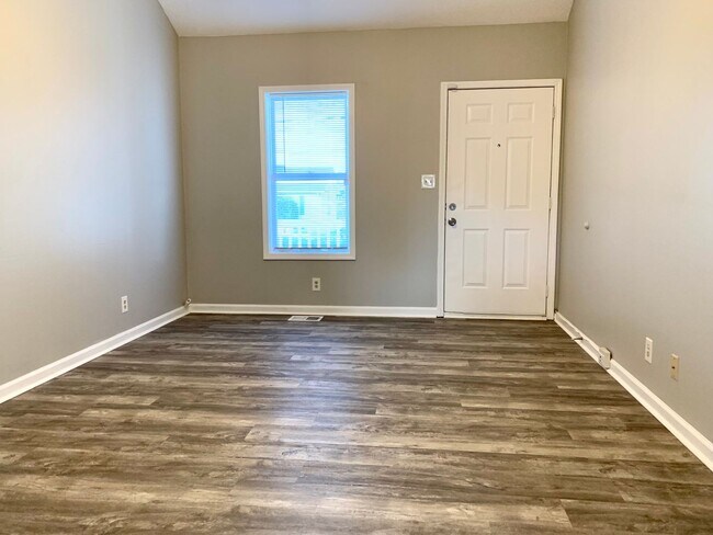 Building Photo - 1936 Timberline Cir