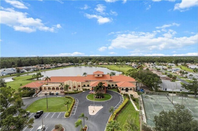 Building Photo - 3282 Sabal Springs Blvd