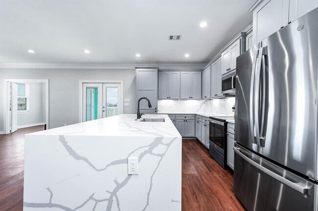 Building Photo - 4014 Mitote Dr