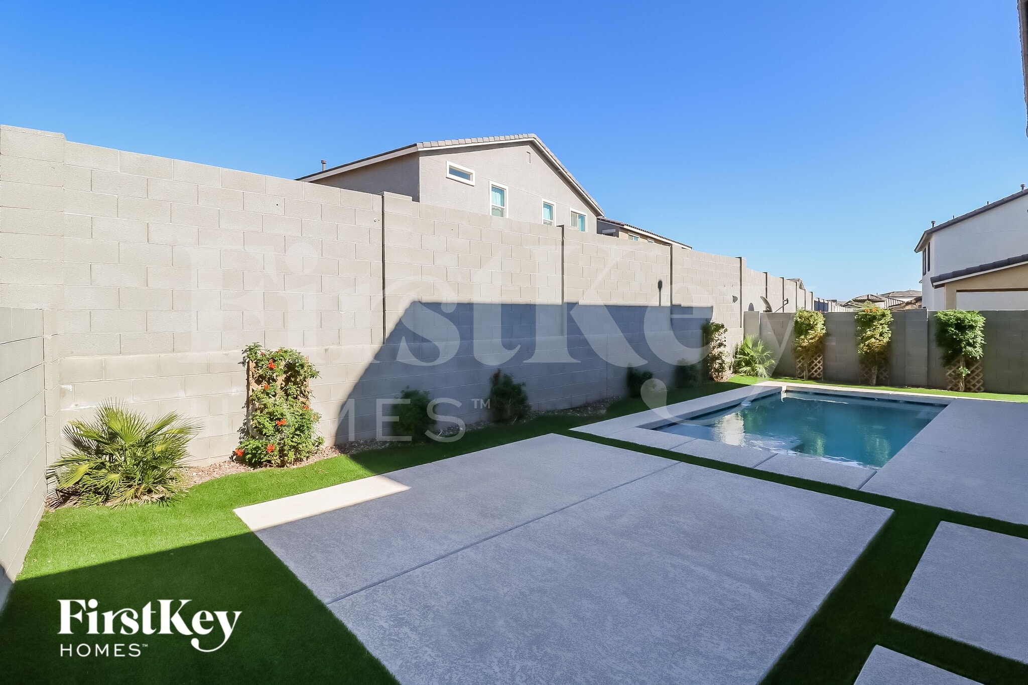 Building Photo - 21180 W Holly St