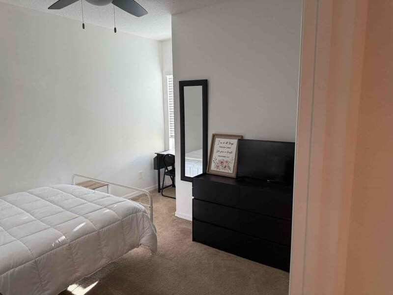 Building Photo - 4247 Gumbo Limbo Dr