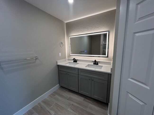 Building Photo - BRAND new construction 4 Bedroom 3 Bathrooms
