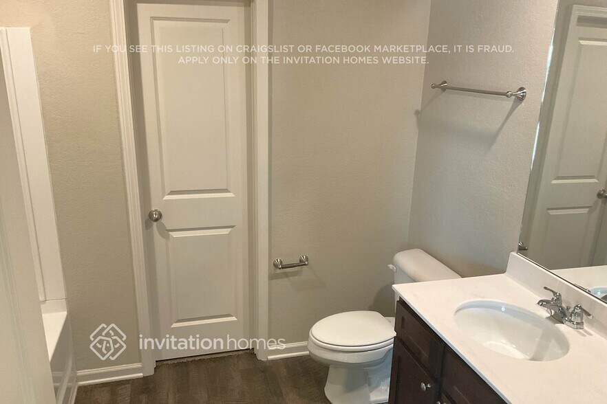 Building Photo - 636 Gleaner Wy