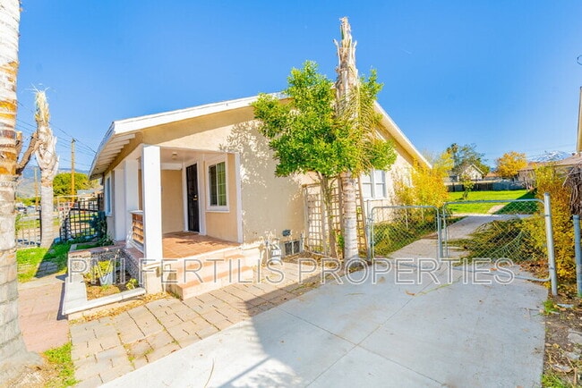 Building Photo - 7221 Olive St