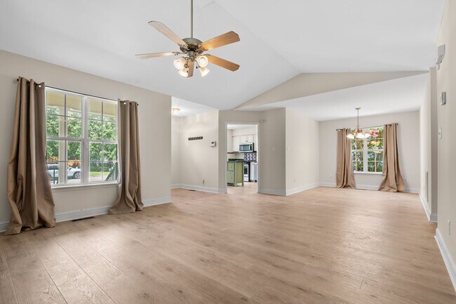 Building Photo - 5703 Stardust Dr