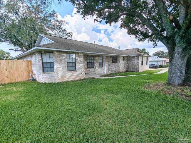 Building Photo - 7415 Lillie Ln