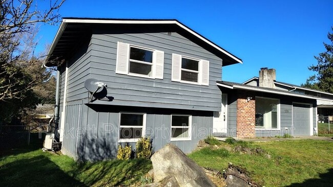 Building Photo - 1316 E Hope St