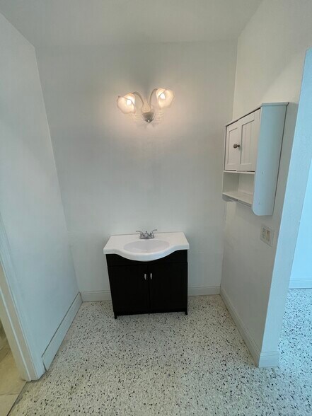 Bathroom Sync - 665 NE 83rd Ter