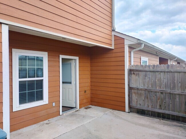Building Photo - 343
