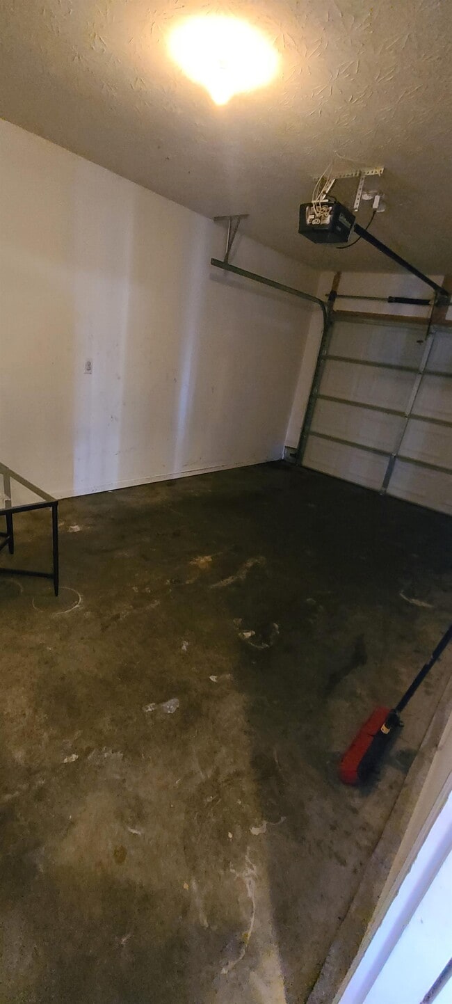 Building Photo - 2504 Emma Katherine Ln