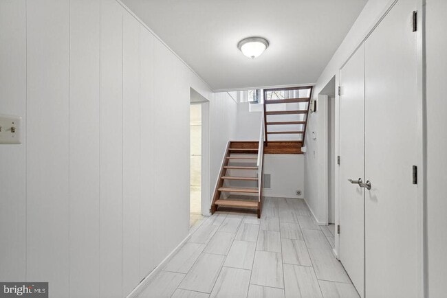 Building Photo - 7700 Hamilton Spring Rd