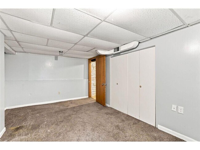 Building Photo - 2625 2nd Ave S