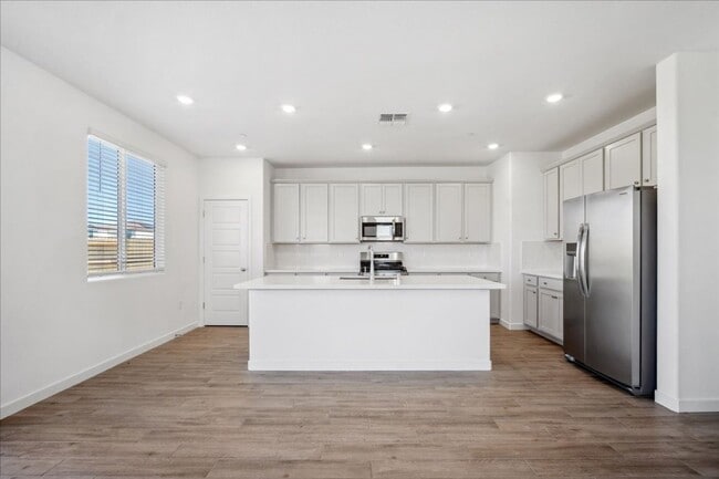 Building Photo - 2043 Lava Rdg Ct