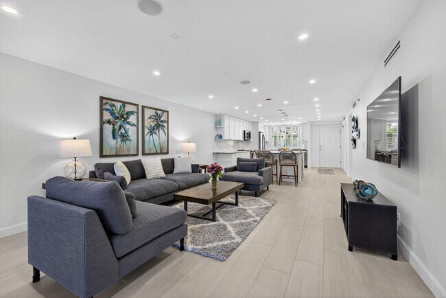 Building Photo - 840 Ocean Dr