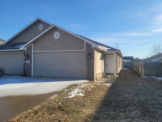 Building Photo - 2021 Ingalls Ln