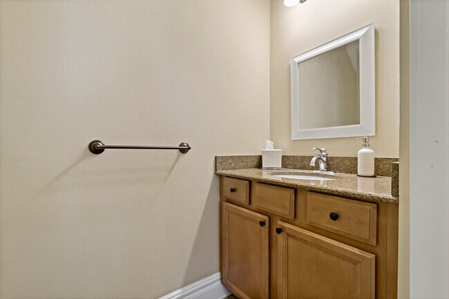 Building Photo - 611 S Orleans Ave