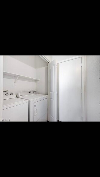 Building Photo - 250 Bailey Island Dr
