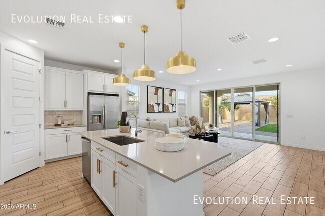 Building Photo - 6627 S Abbey Ln