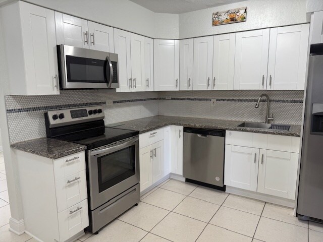 Building Photo - 13300 NE 10th Ave