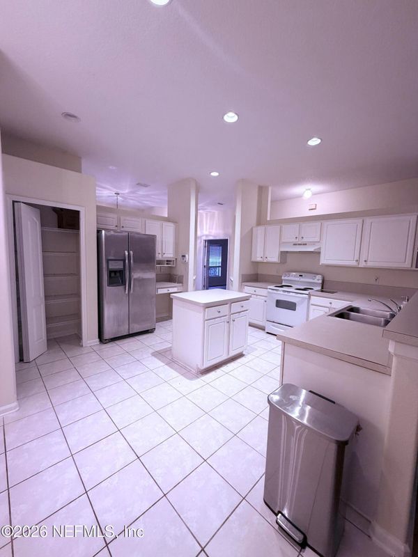 Building Photo - 139 Forrester Pl