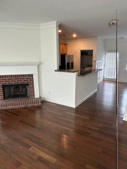 Building Photo - 1701 Heights Cir NW