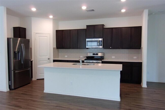 Building Photo - 6005 Toscana Trace