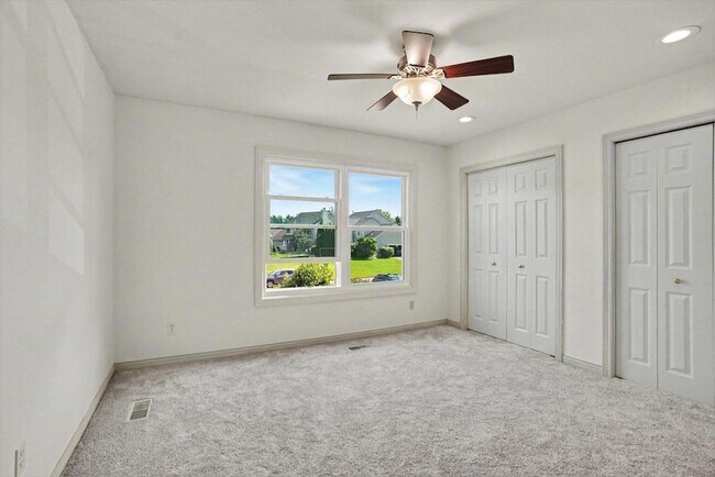 Building Photo - 3382 Hampstead Ct