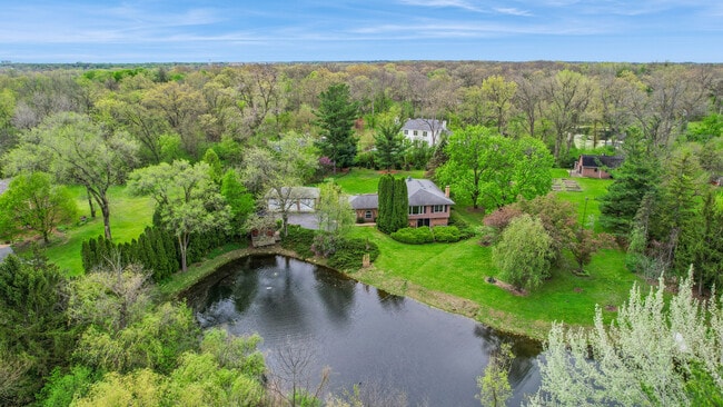 Building Photo - 1N451 Indian Knoll Rd