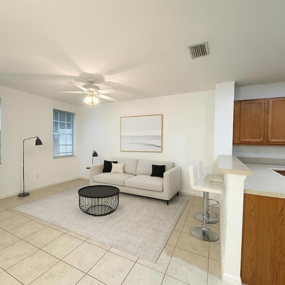 Building Photo - 1019 W Longport Cir