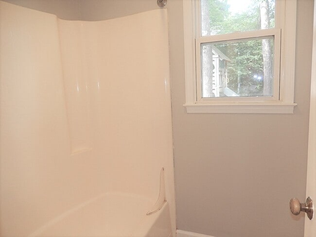 Building Photo - 3713 Sue Ellen Dr
