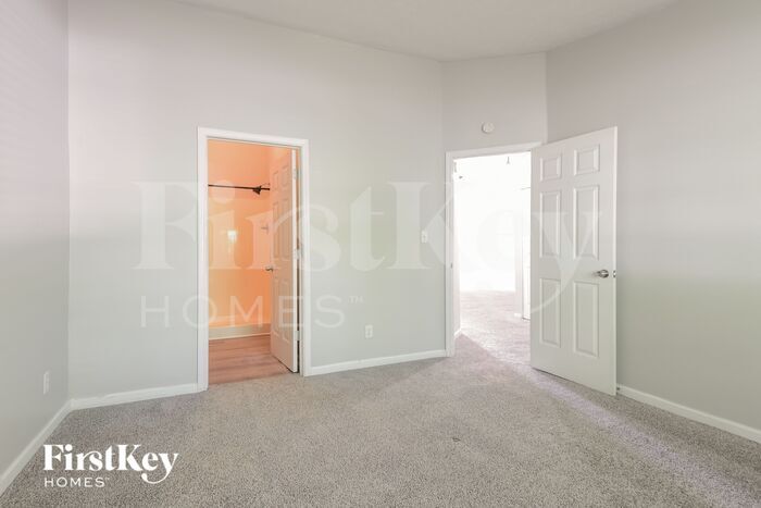 Building Photo - 274 Meadow Glen Dr