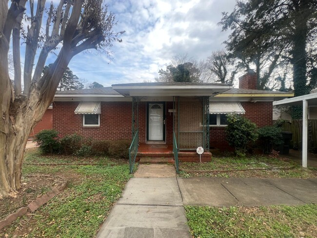 Building Photo - 2 Bedroom Home in Lincoln Heights