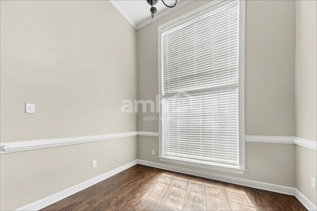 Building Photo - 4528 Brighton Cir