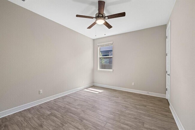 Building Photo - 4205 Lynette Ln