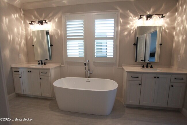 Building Photo - 6224 Mistflower Cir