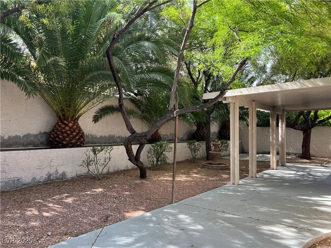 Building Photo - 2855 Grande Valley Dr