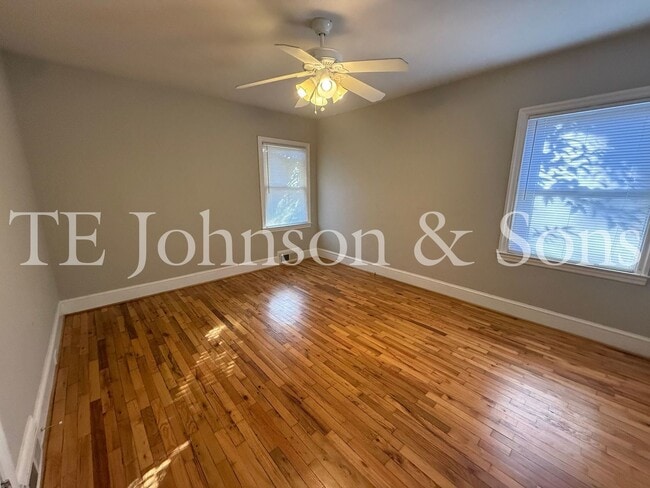 Building Photo - 864 Fenimore St