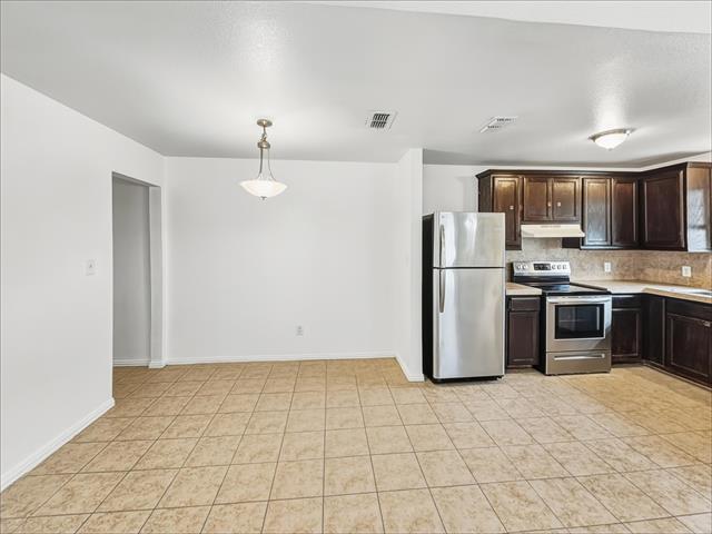 Building Photo - 3108 Lincoln Ave